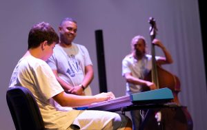 img2