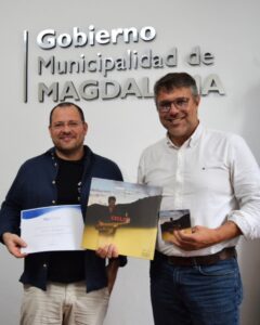 Enrique Thompson receiving official recognition in Magdalena, Argentina, for his international musical career.